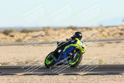 media/Dec-07-2025-CVMA (Sun) [[3e7d2de5dc]]/Race 17-Amateur Formula Middleweight/